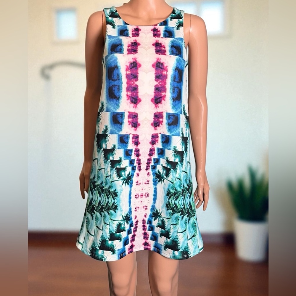 OOTD Nordstrom Rack. NWT. Cut Out Back. Beach, Party, Summer. Size Small.